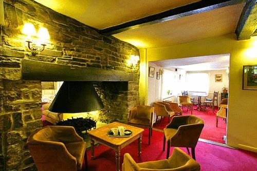 The Three Cocks Coaching Inn Glasbury Exterior photo